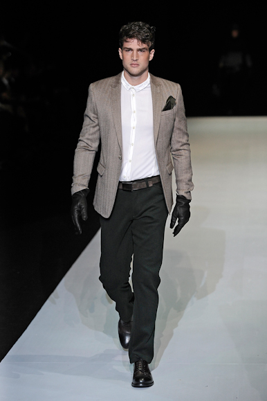 desfiles-emparmani-milaoinverno2009menrtw-161