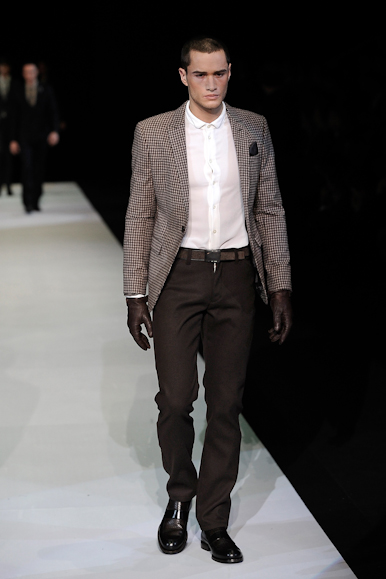 desfiles-emparmani-milaoinverno2009menrtw-167