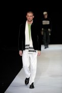 desfiles-emparmani-milaoinverno2009menrtw-173