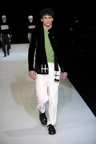desfiles-emparmani-milaoinverno2009menrtw-174