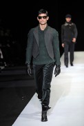 desfiles-emparmani-milaoinverno2009menrtw-178