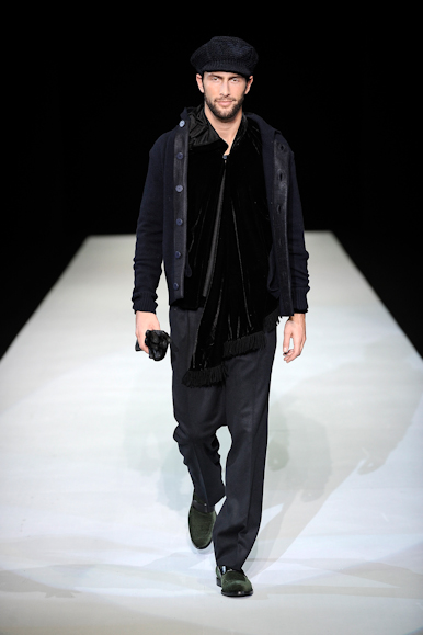 desfiles-emparmani-milaoinverno2009menrtw-183