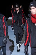 desfiles-emparmani-milaoinverno2009menrtw-186