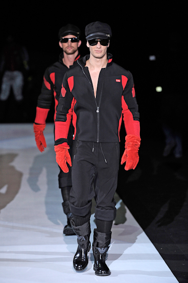 desfiles-emparmani-milaoinverno2009menrtw-188