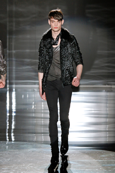 desfiles-gucci-milaoinverno2009menrtw-134