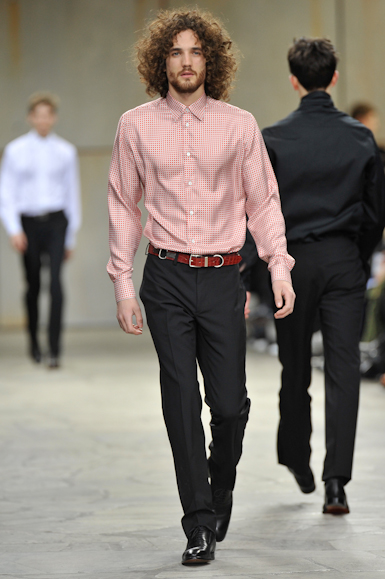 desfiles-hermes-parisinverno2009menrtw-144