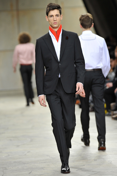 desfiles-hermes-parisinverno2009menrtw-146