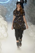 2flo_i09_008