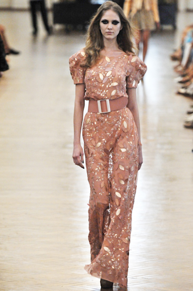 pav_fw10_002