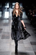 desfiles-burberry-milaoinverno2009rtw-134