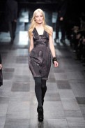 desfiles-burberry-milaoinverno2009rtw-141