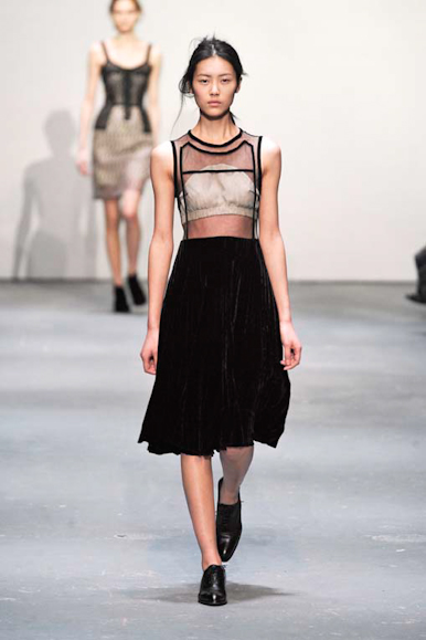 desfiles-ckane-londresinverno2009rtw-109