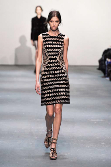 desfiles-ckane-londresinverno2009rtw-112