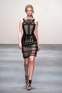desfiles-ckane-londresinverno2009rtw-117