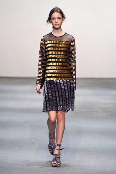 desfiles-ckane-londresinverno2009rtw-119