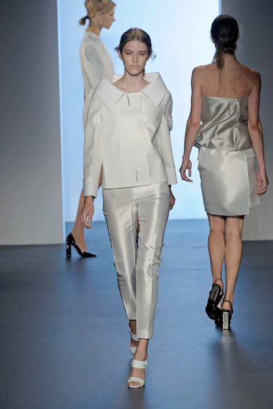 desfile-calvinklein-nyverao2009rtw-112