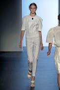 desfile-calvinklein-nyverao2009rtw-118