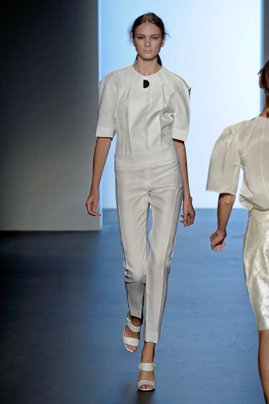 desfile-calvinklein-nyverao2009rtw-118