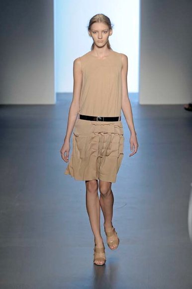desfile-calvinklein-nyverao2009rtw-122