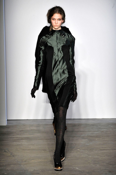 desfiles-proenzaschouler-nyinverno2009rtw-118