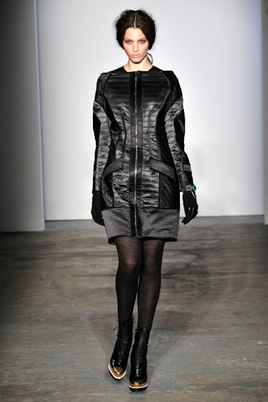 desfiles-proenzaschouler-nyinverno2009rtw-124