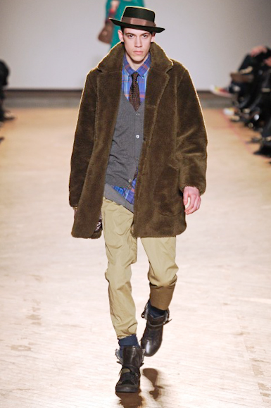 desfiles-marcbymarc-nyinverno2009rtw-130