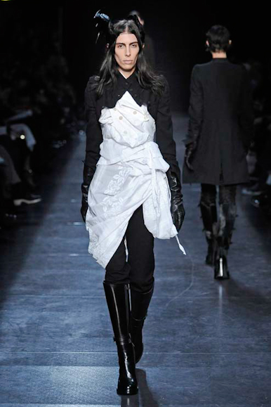 desfiles-anndemeulemeester-parisinverno2011rtw-108