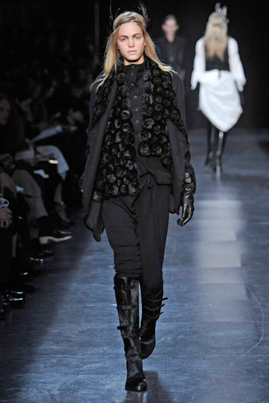 desfiles-anndemeulemeester-parisinverno2011rtw-117