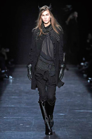 desfiles-anndemeulemeester-parisinverno2011rtw-125