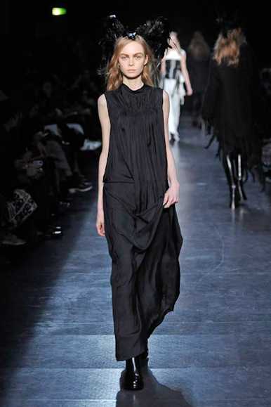 desfiles-anndemeulemeester-parisinverno2011rtw-128