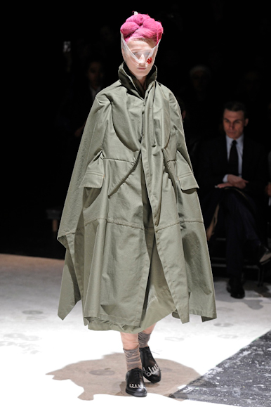desfiles-commedesgarcons-parisinverno2011rtw-105