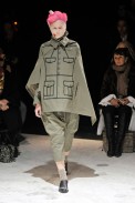 desfiles-commedesgarcons-parisinverno2011rtw-106