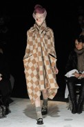 desfiles-commedesgarcons-parisinverno2011rtw-111