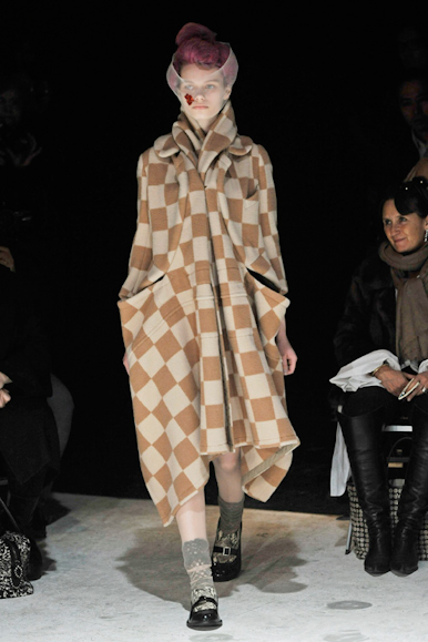 desfiles-commedesgarcons-parisinverno2011rtw-111