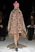 desfiles-commedesgarcons-parisinverno2011rtw-115