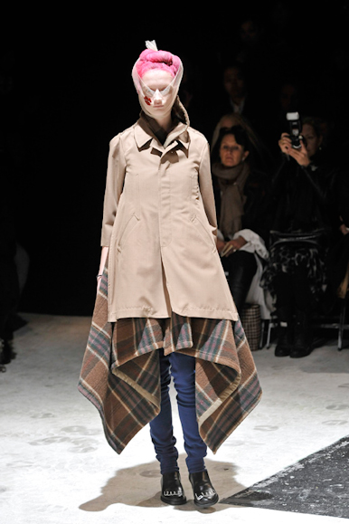 desfiles-commedesgarcons-parisinverno2011rtw-116