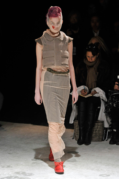 desfiles-commedesgarcons-parisinverno2011rtw-120