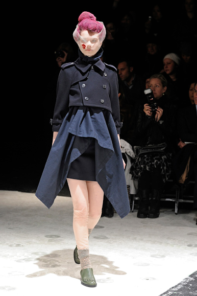 desfiles-commedesgarcons-parisinverno2011rtw-125