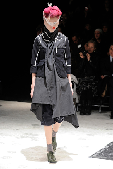desfiles-commedesgarcons-parisinverno2011rtw-126