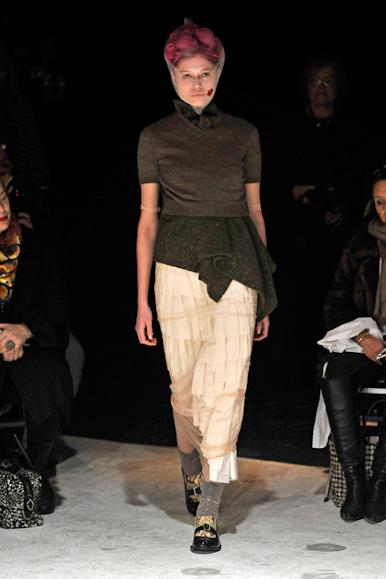 desfiles-commedesgarcons-parisinverno2011rtw-136