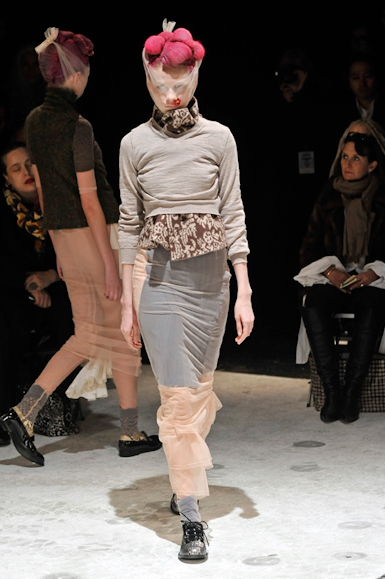 desfiles-commedesgarcons-parisinverno2011rtw-138
