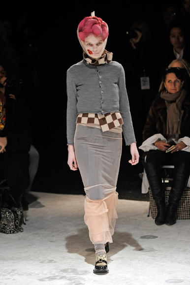 desfiles-commedesgarcons-parisinverno2011rtw-140