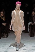 desfiles-commedesgarcons-parisinverno2011rtw-147