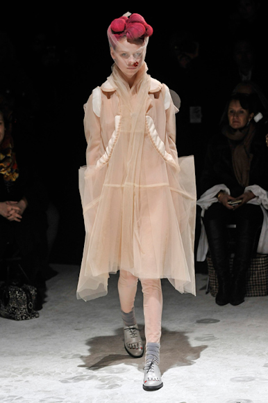 desfiles-commedesgarcons-parisinverno2011rtw-149