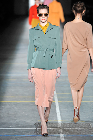 desfiles-dvn-parisinverno2009rtw-106