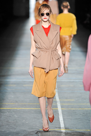 desfiles-dvn-parisinverno2009rtw-111