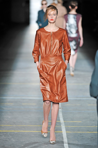 desfiles-dvn-parisinverno2009rtw-116