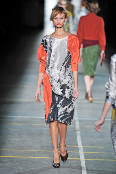 desfiles-dvn-parisinverno2009rtw-133