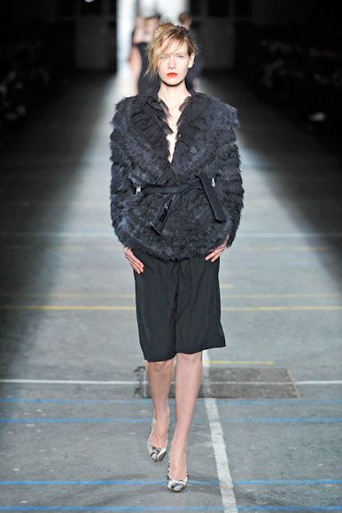 desfiles-dvn-parisinverno2009rtw-145