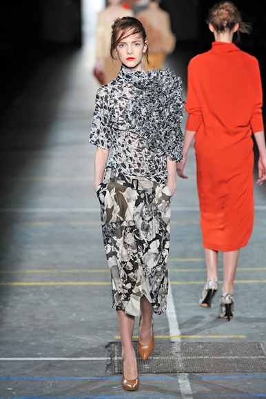 desfiles-dvn-parisinverno2009rtw-152